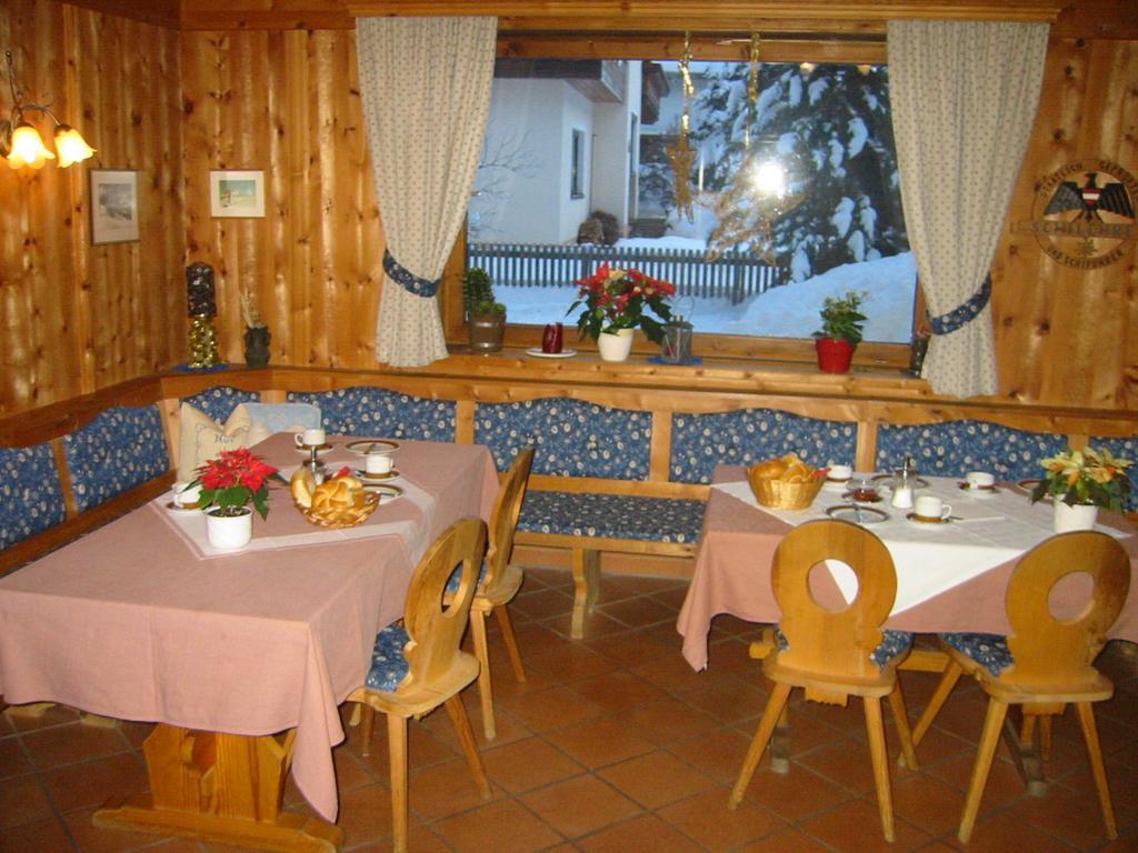 Hotel Diana à Pettneu am Arlberg Extérieur photo