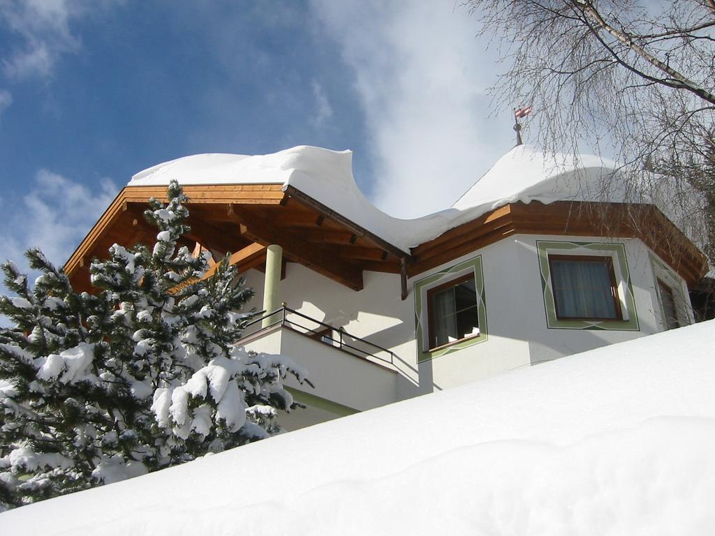 Hotel Diana à Pettneu am Arlberg Extérieur photo