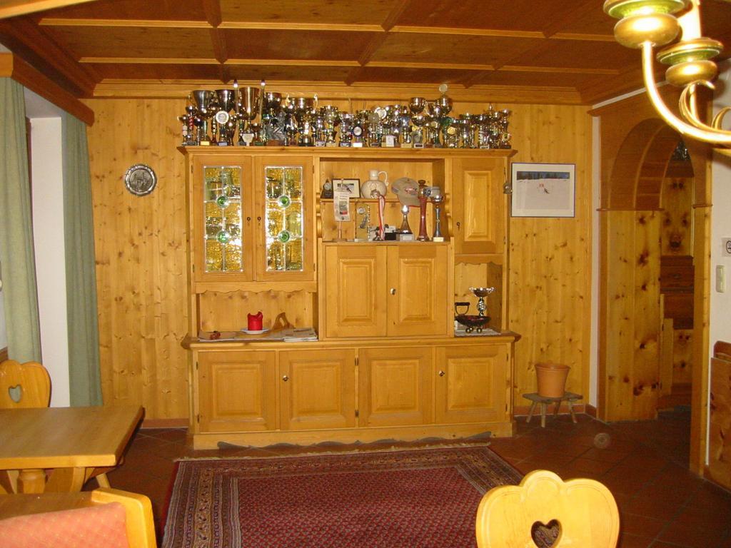 Hotel Diana à Pettneu am Arlberg Extérieur photo