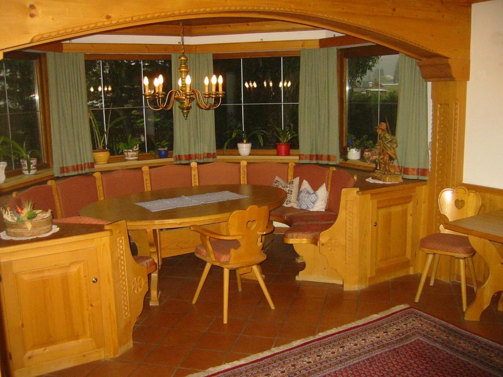 Hotel Diana à Pettneu am Arlberg Extérieur photo